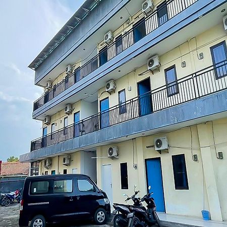 Richmond Guest House Cirebon Redpartner Exterior foto