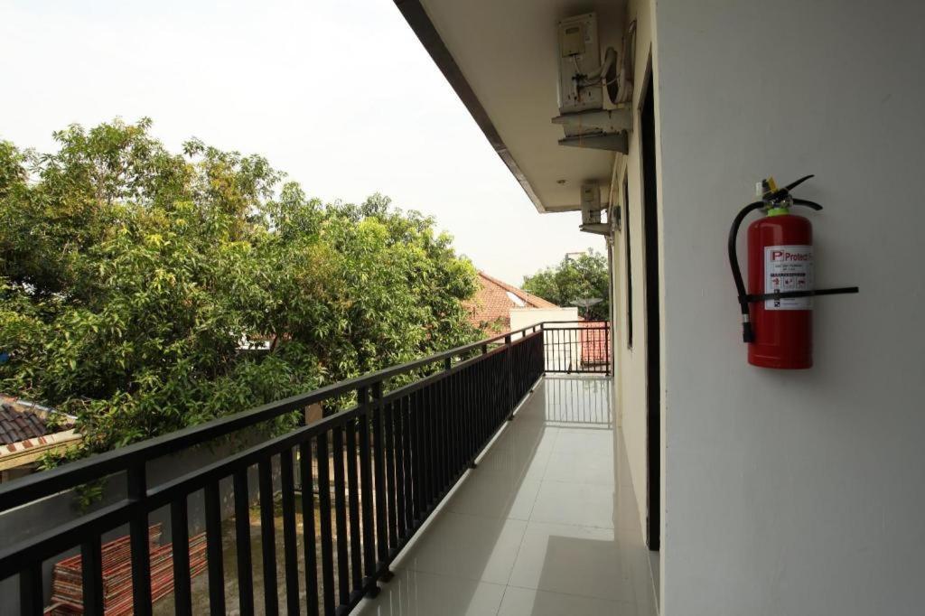 Richmond Guest House Cirebon Redpartner Exterior foto