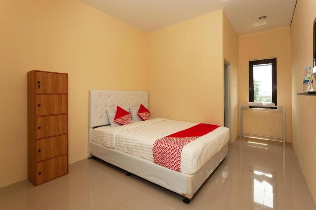 Richmond Guest House Cirebon Redpartner Exterior foto